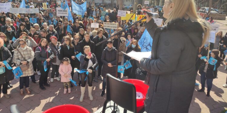 Zaposleni u vrtićima nisu optimisti da će im lokalne samouprave isplatiti po 10.000 dinara