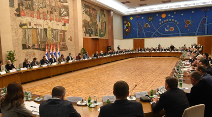 RUŽIĆ PRENOSI VLADI ZAHTEV DVA SINDIKATA