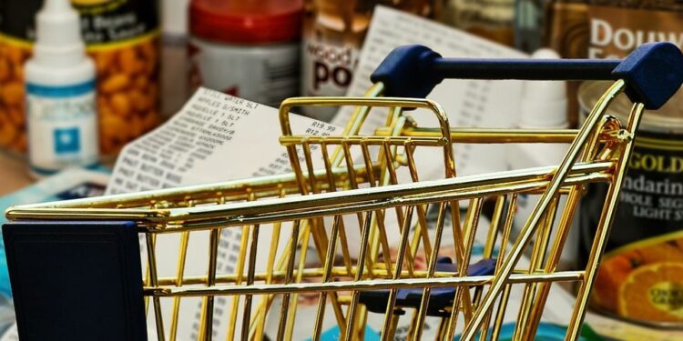 Na minimalcu oko 400.000 građana – sindikati traže povećanje, poslodavci protiv oporezivanja