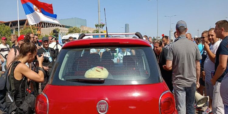 Radnici Fijata u subotu sa Vučićem: Dobili garancije i odblokirali auto-put