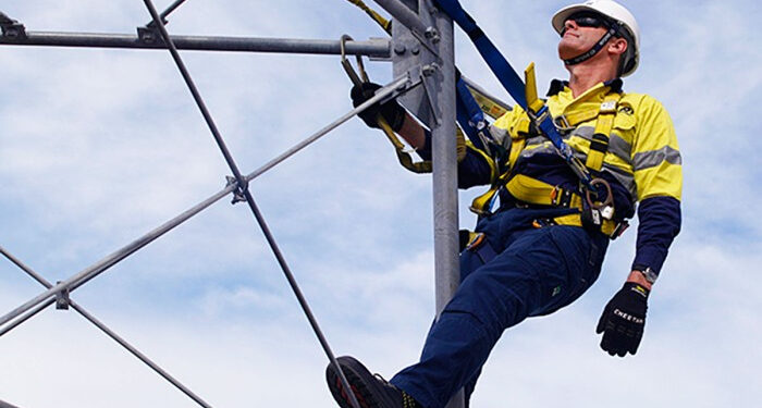 Aktivnom ulogom u prevenciji i pravilnim korišćenjem opreme, zaposleni smanjuju rizik od povreda na radu