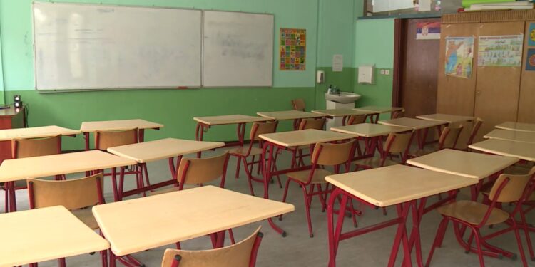 Sindikati prosvete objavili da stupaju u štrajk