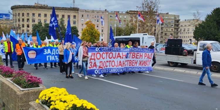 Savez zahteva plate za normalan život, u suprotnom poziva članstvo na ulicu