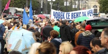 Održan protest prosvetnih radnika u Beogradu, ne odustaju od zahteva