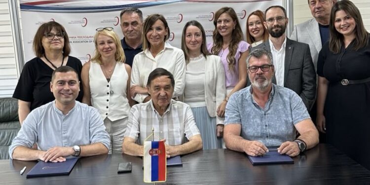 Pregovori za zaključivanje opšteg kolektivnog ugovora počinju u oktobru