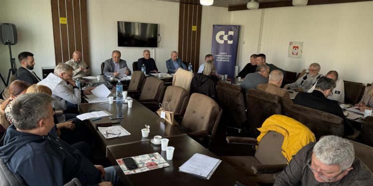 Veće Vojvodine razmatralo aktuelnu privrednu situaciju