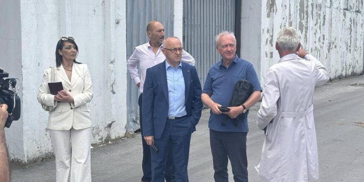 Poseta predsednika Zorana Mihajlovića fabrici nameštaja Simpo